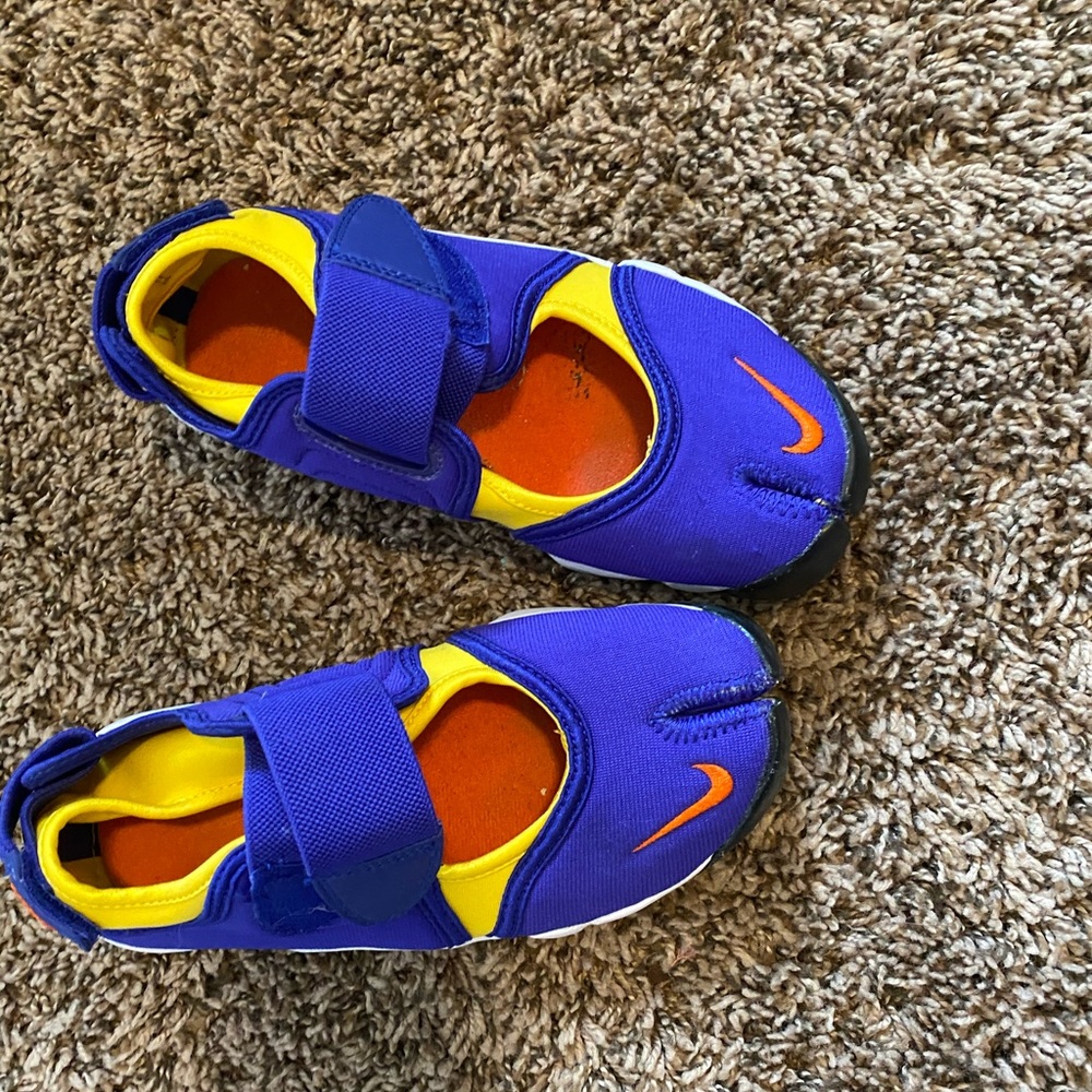 Nike air rift Qs